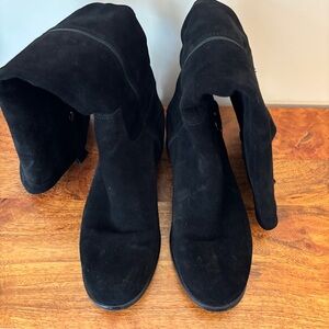 La CANADIENNE Tall Black Suede Boots Size 9M GUC